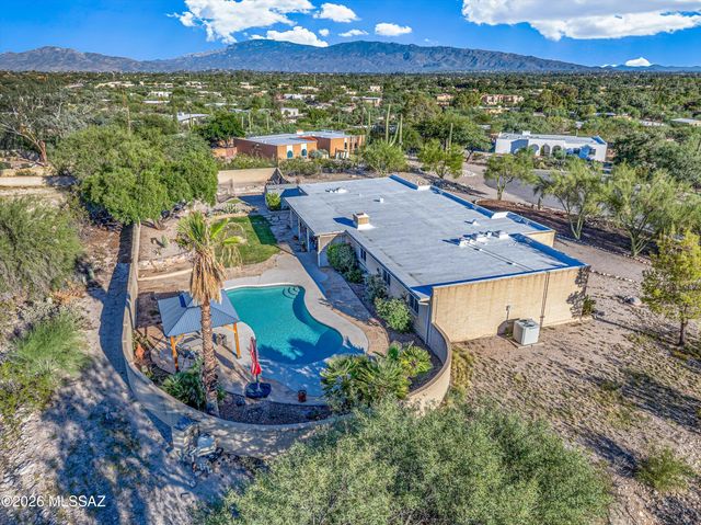 6725 E Bacobi Circle, Tucson, AZ 85750
