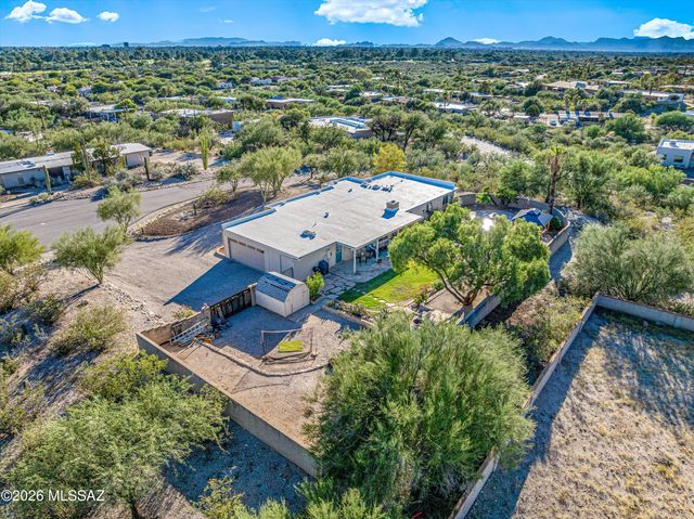 6725 E Bacobi Circle, Tucson, AZ 85750