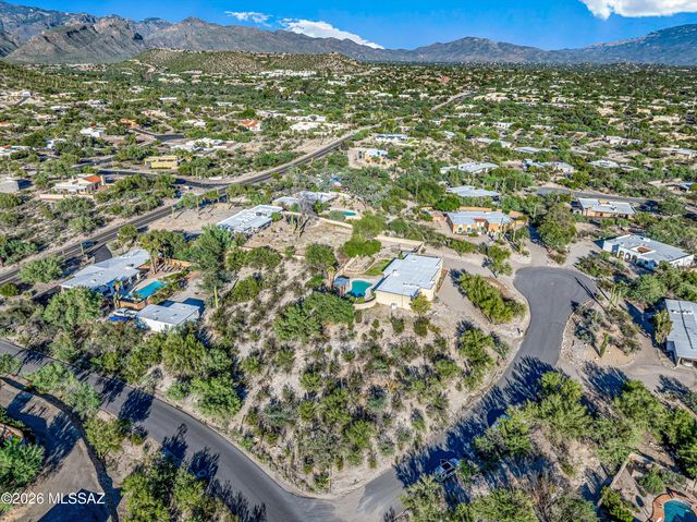 6725 E Bacobi Circle, Tucson, AZ 85750