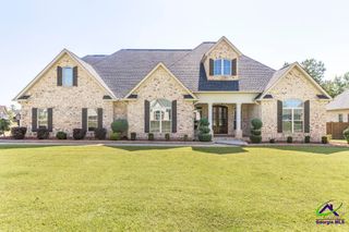 300 Pine Trace Lane, Kathleen, GA 31047