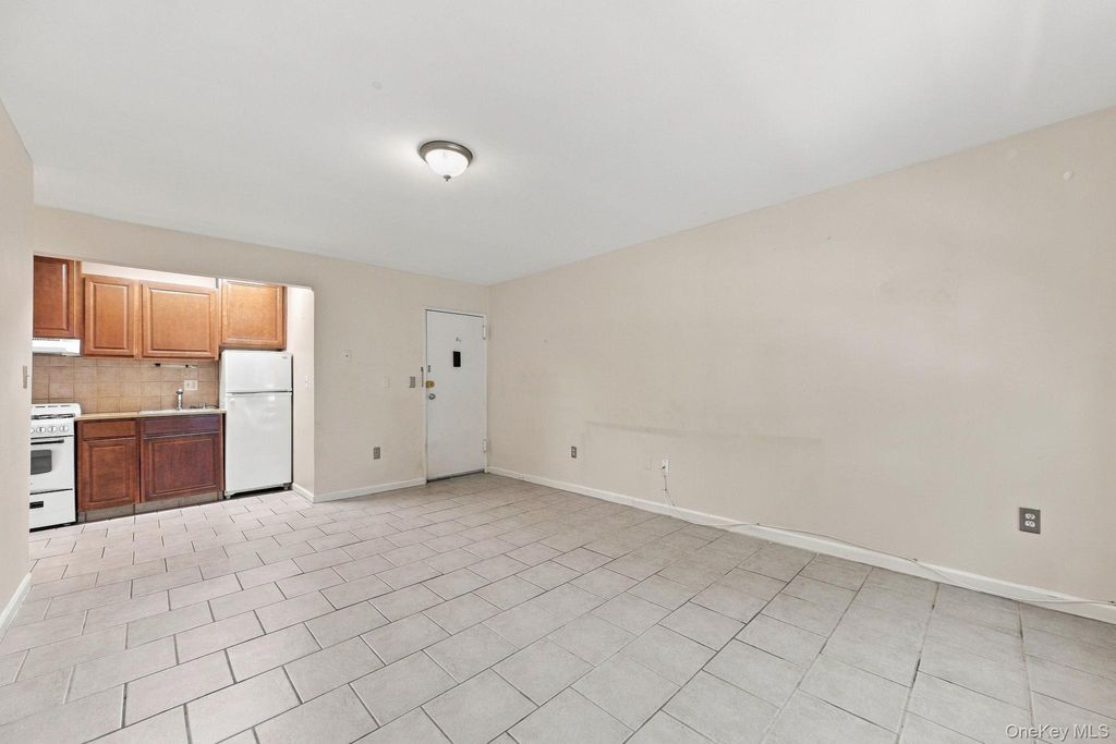 2301 Barclay Manor 23A, Newburgh, NY 12550 — photo 4