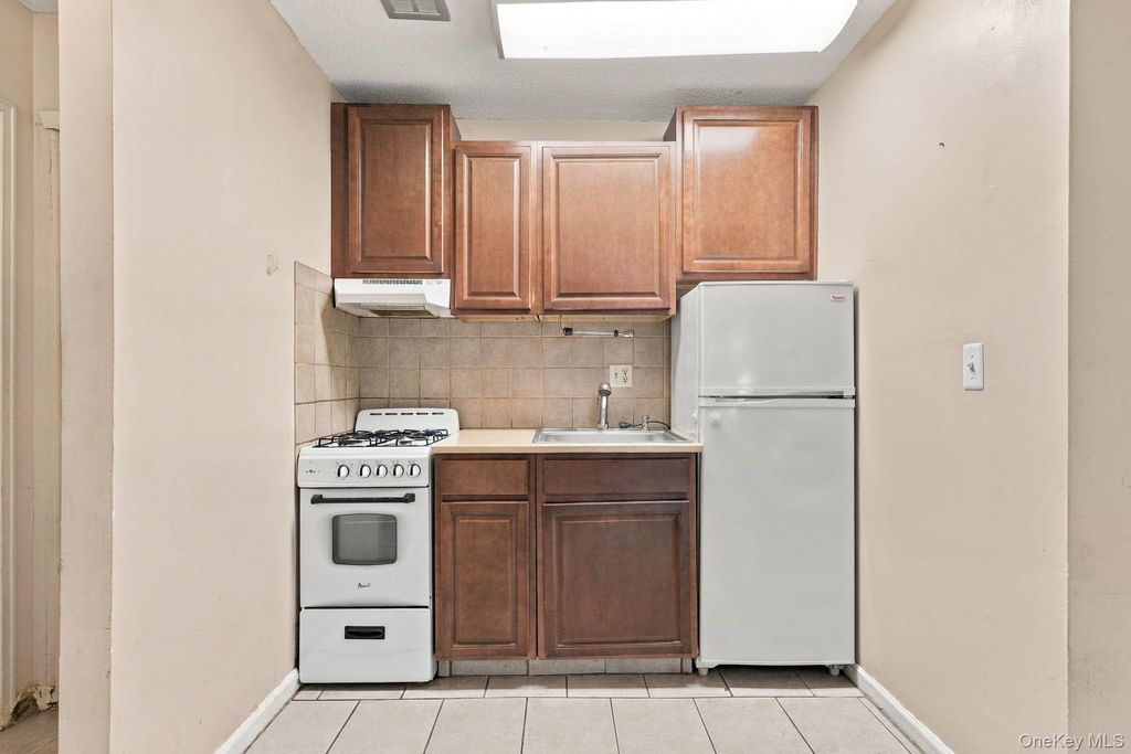 2301 Barclay Manor 23A, Newburgh, NY 12550 — photo 5