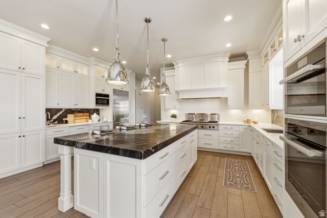 10542 S VERMILLION DR, South Jordan, UT 84009