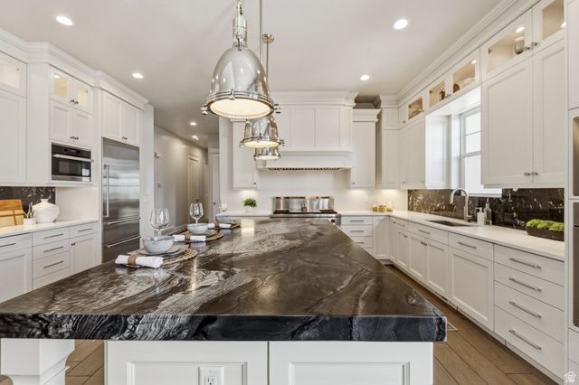10542 S VERMILLION DR, South Jordan, UT 84009
