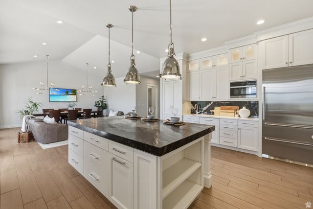 10542 S VERMILLION DR, South Jordan, UT 84009
