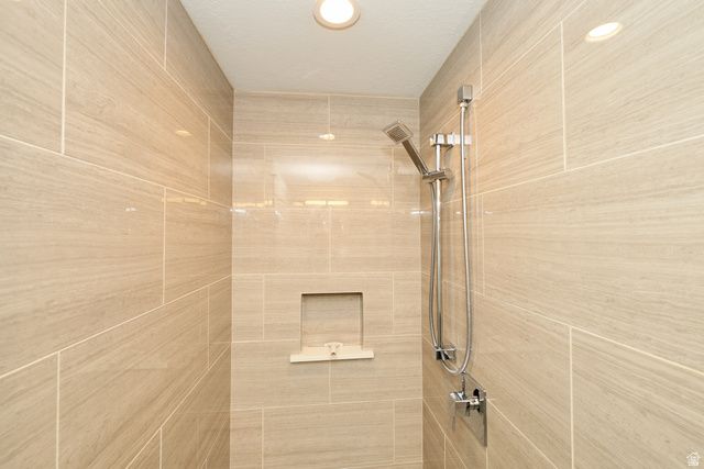 10542 S VERMILLION DR, South Jordan, UT 84009