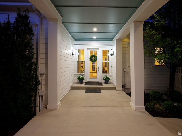 10542 S VERMILLION DR, South Jordan, UT 84009
