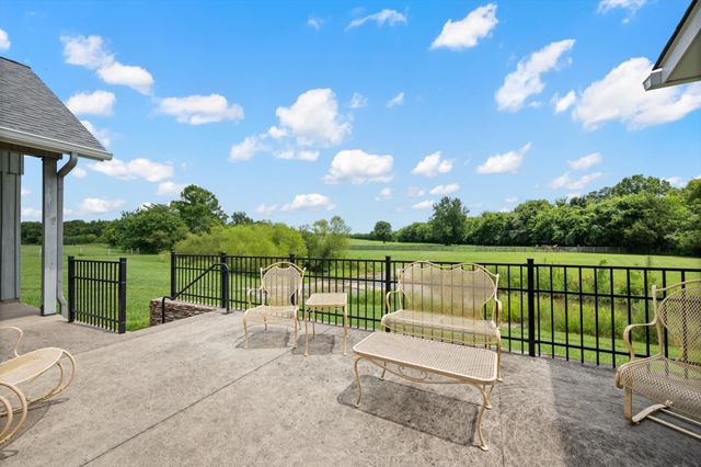 221 Eady Rd, Shelbyville, TN 37160