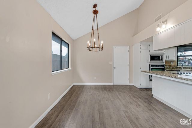 2713 McNutt Street, Bakersfield, CA 93306