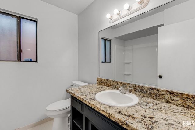2713 McNutt Street, Bakersfield, CA 93306