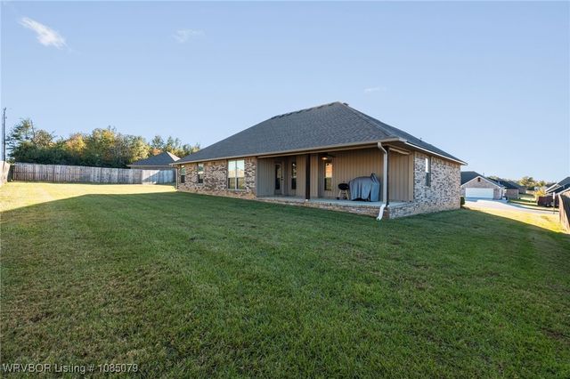 414 Kyla Marie Court, Lavaca, AR 72941