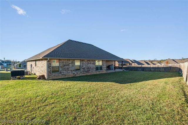414 Kyla Marie Court, Lavaca, AR 72941
