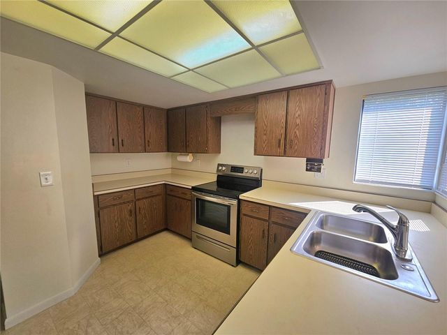 4 SHERBURY COURT 4, Palm Coast, FL 32137