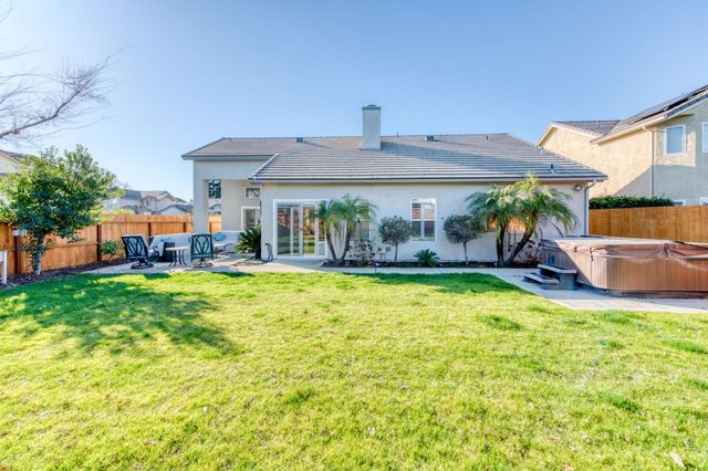 8540 N Talladega Way, Fresno, CA 93720