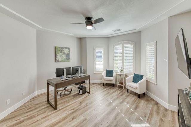 8540 N Talladega Way, Fresno, CA 93720