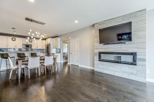 5502 Arbor Chase Drive, Ann Arbor, MI 48103