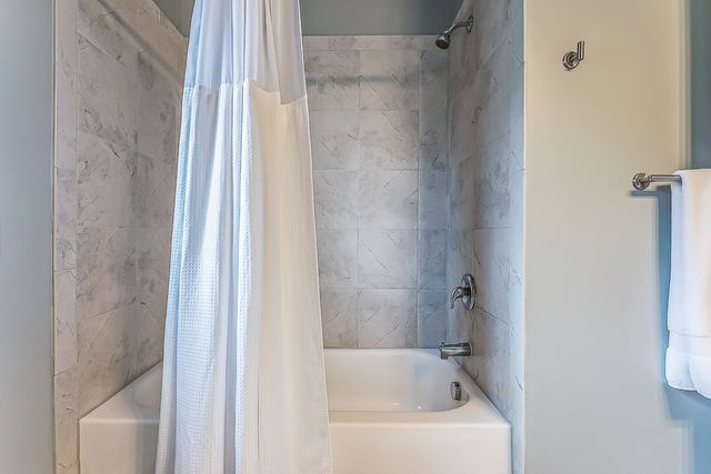 5502 Arbor Chase Drive, Ann Arbor, MI 48103