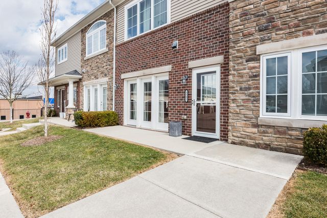 5502 Arbor Chase Drive, Ann Arbor, MI 48103