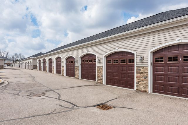 5502 Arbor Chase Drive, Ann Arbor, MI 48103