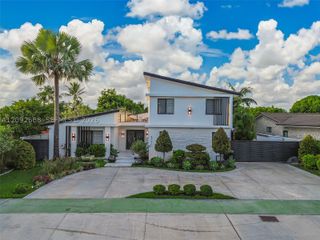 8761 SW 56th St, Miami, FL 33165