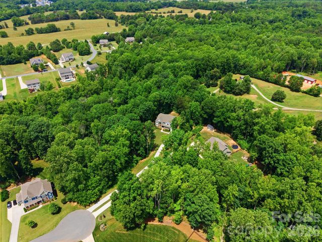 125 Sweet Grass Lane, Mooresville, NC 28115