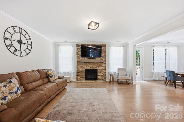 125 Sweet Grass Lane, Mooresville, NC 28115