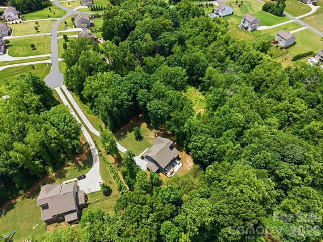 125 Sweet Grass Lane, Mooresville, NC 28115
