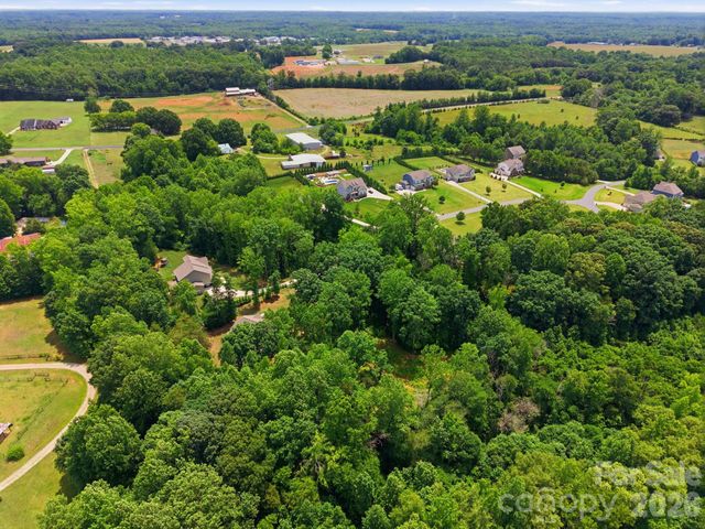 125 Sweet Grass Lane, Mooresville, NC 28115