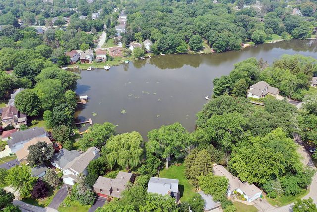 23880 N Overhill Drive, Lake Zurich, IL 60047