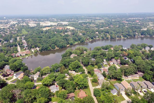 23880 N Overhill Drive, Lake Zurich, IL 60047