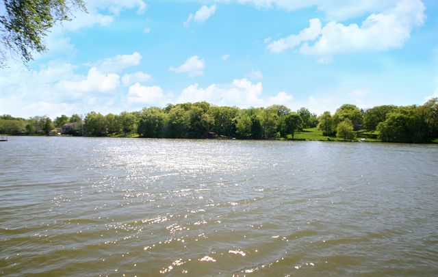 23880 N Overhill Drive, Lake Zurich, IL 60047