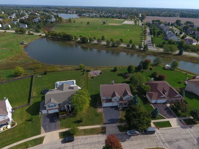 6508 Waterford Drive, Mchenry, IL 60050