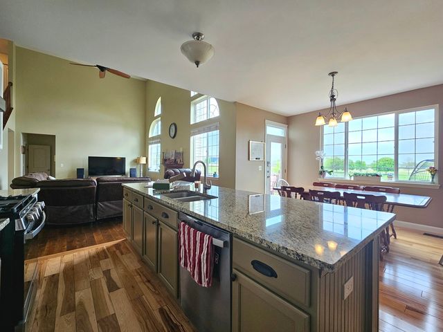6508 Waterford Drive, Mchenry, IL 60050