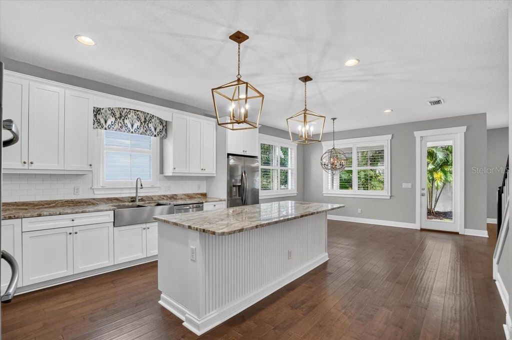 Image 14 of property listing at 3615 W RENELLIE CIRCLE, Tampa, FL 33629
