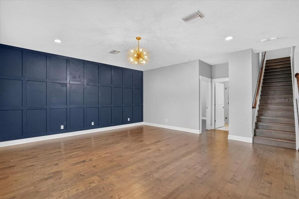 Image 18 of property listing at 3615 W RENELLIE CIRCLE, Tampa, FL 33629