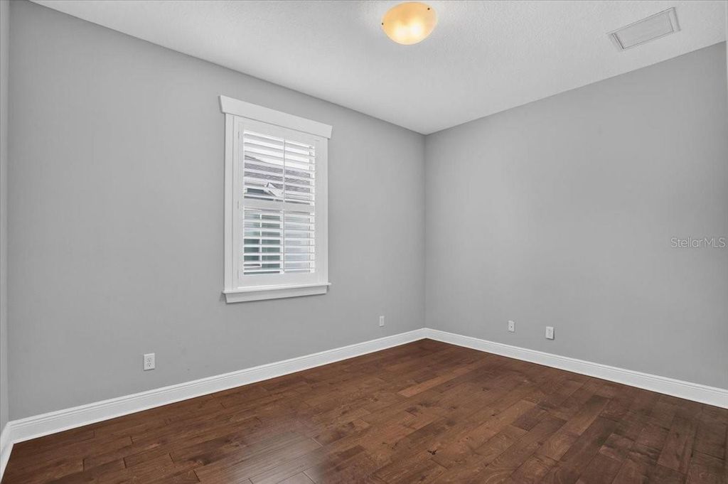 Image 22 of property listing at 3615 W RENELLIE CIRCLE, Tampa, FL 33629