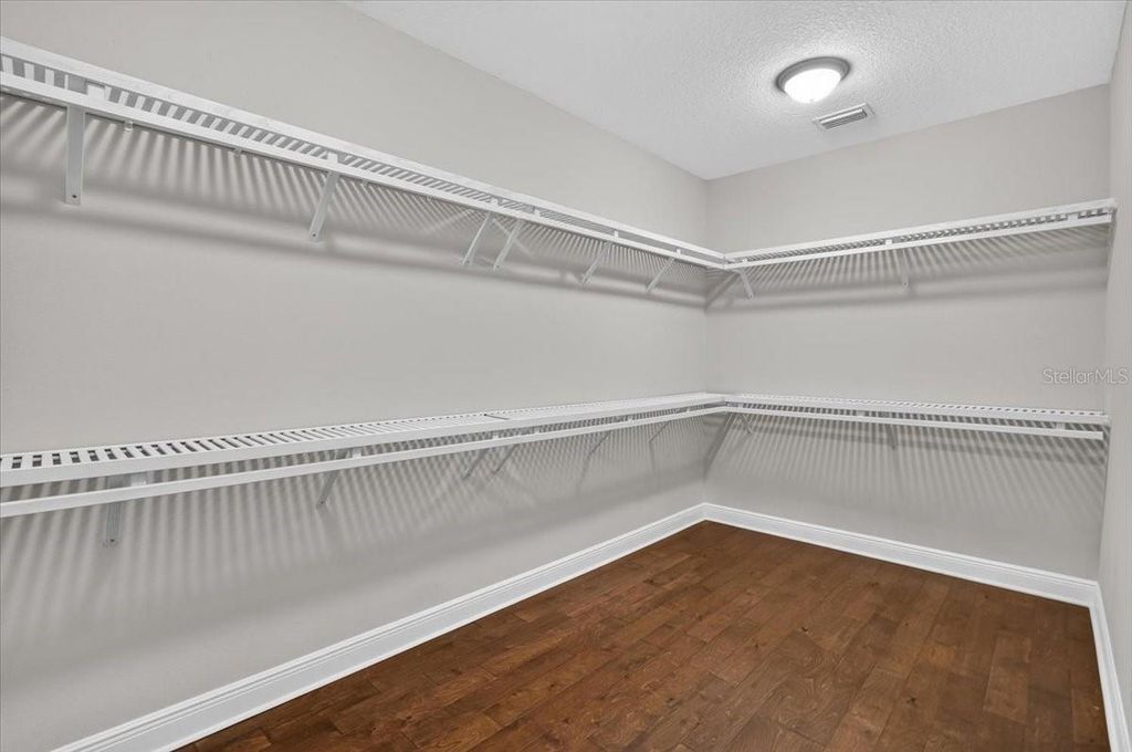 Image 41 of property listing at 3615 W RENELLIE CIRCLE, Tampa, FL 33629