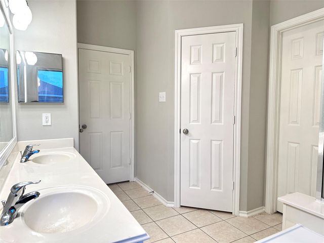 12286 Noco Drive, Tomball, TX 77375