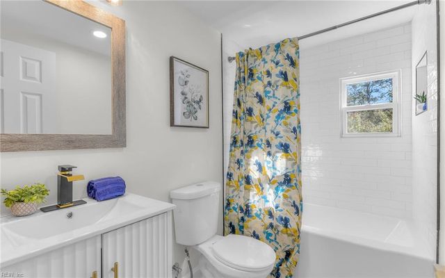 526 Babbtown RD, Suffolk, VA 23434