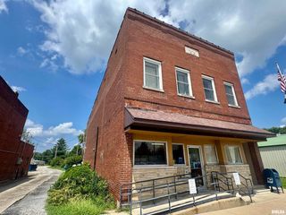 606 N MAIN Street, Woodlawn, IL 62898