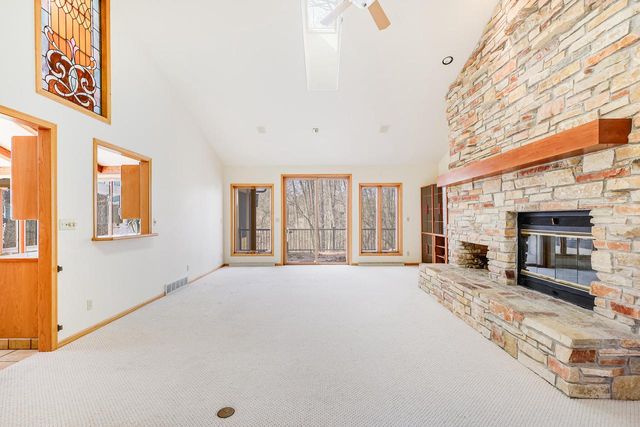 2128 Hunters Ridge COURT, Manitowoc, WI 54220