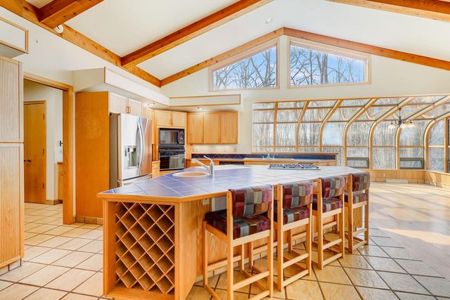 2128 Hunters Ridge COURT, Manitowoc, WI 54220