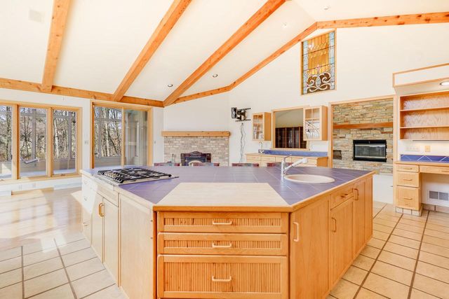 2128 Hunters Ridge COURT, Manitowoc, WI 54220