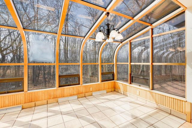 2128 Hunters Ridge COURT, Manitowoc, WI 54220