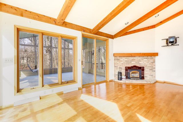 2128 Hunters Ridge COURT, Manitowoc, WI 54220