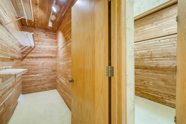 2128 Hunters Ridge COURT, Manitowoc, WI 54220
