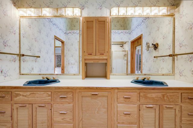 2128 Hunters Ridge COURT, Manitowoc, WI 54220
