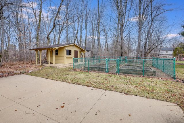 2128 Hunters Ridge COURT, Manitowoc, WI 54220