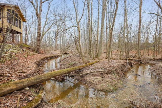 2128 Hunters Ridge COURT, Manitowoc, WI 54220