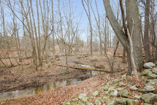 2128 Hunters Ridge COURT, Manitowoc, WI 54220